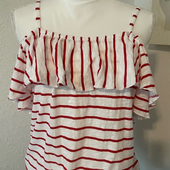 New Inc International adjustable strap and elastic bottom blouse - Picture 3 of 6